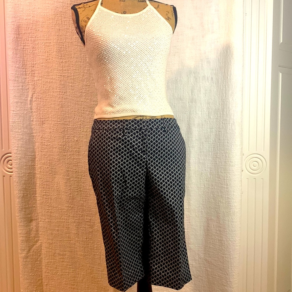 NY &Co black and white knee length shorts